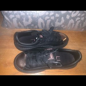 PLATFORM BLACK PUMA SNEAKERS